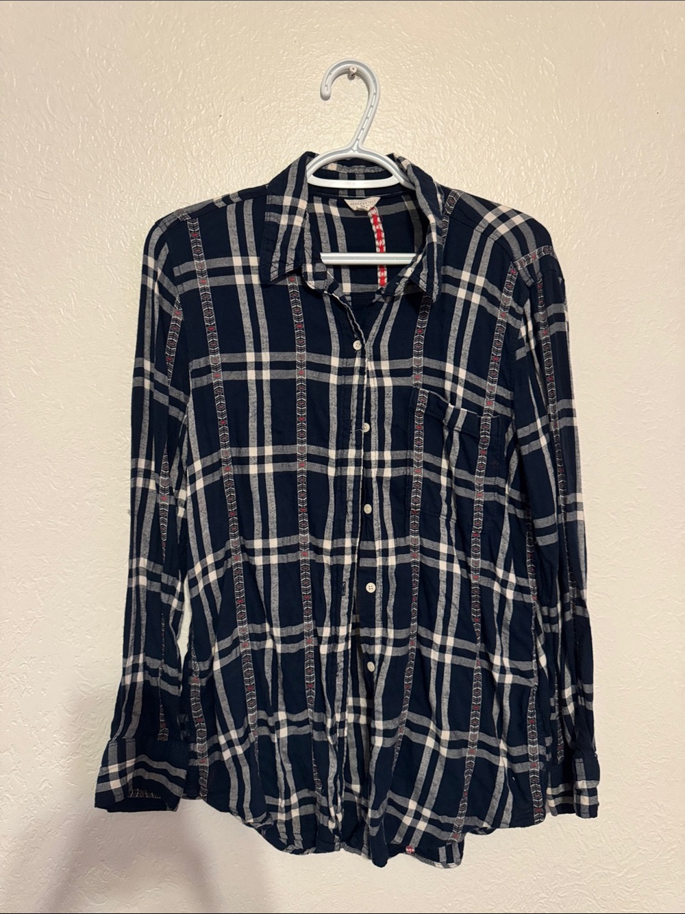 Aeropostale Navy and White Plaid Button-Down Shirt